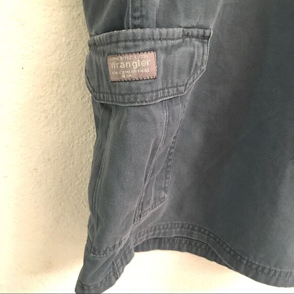 Wrangler blue gray cargo shorts 46 - Picture 2 of 6